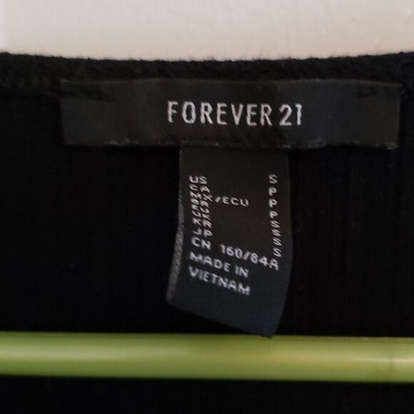 Forever 21 Cap Sleeve bodysuit - Picture 5 of 7
